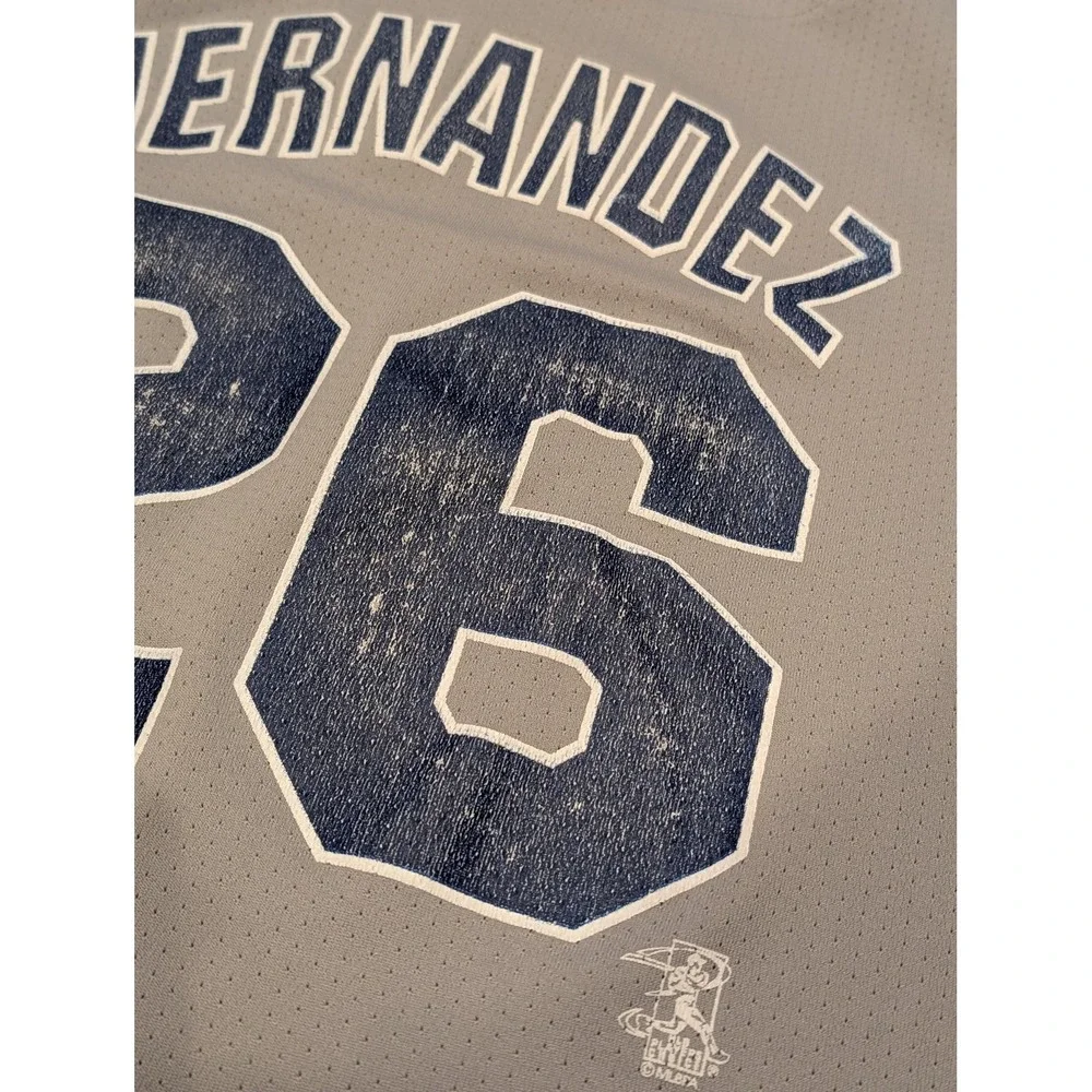 New York Yankees Jersey Mens XL Gray MLB Baseball Shirt Hernandez 26‎ Majestic